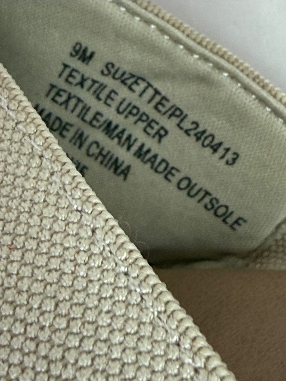Tommy Bahama Wedge Sandels - Picture 4 of 7